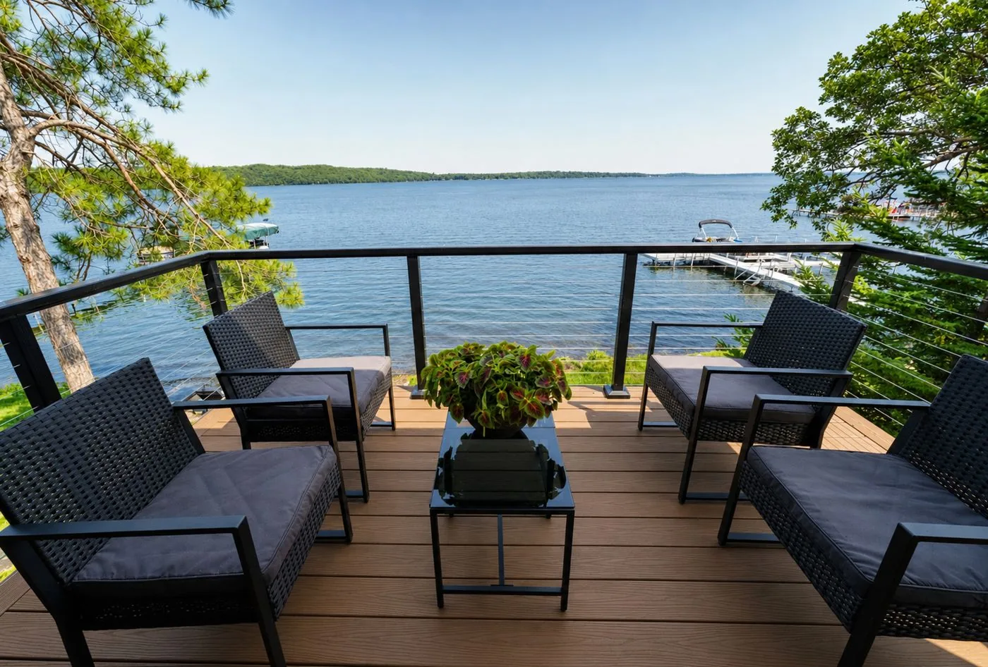 Upper deck over the lake