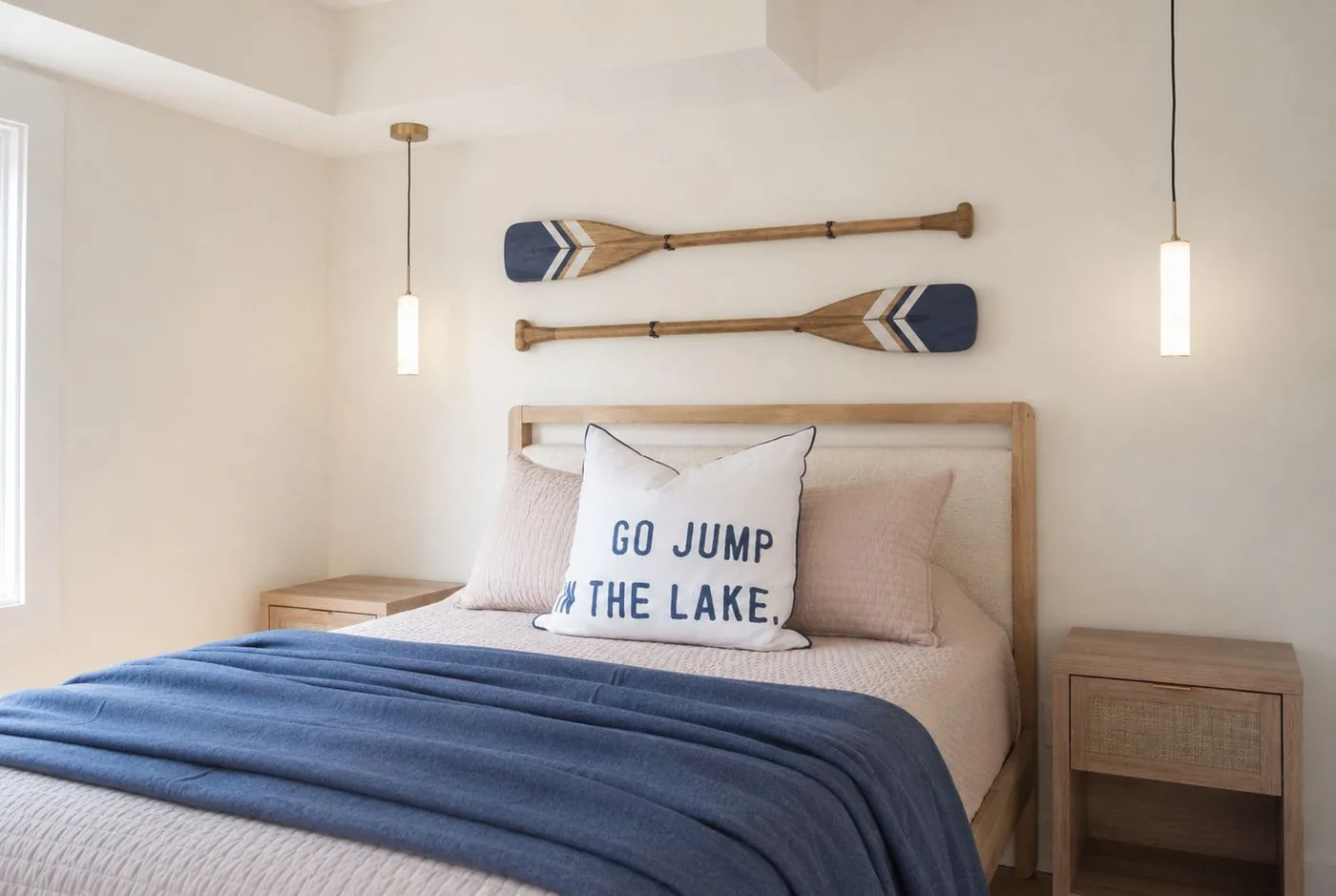Lakeside bedroom with paddle decor